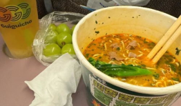 吃泡面视频,一视频带你领略泡面新吃法